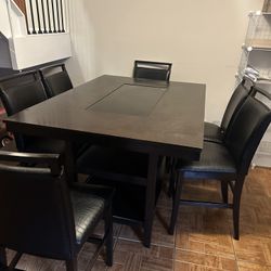 Black Table And 6 Chairs 