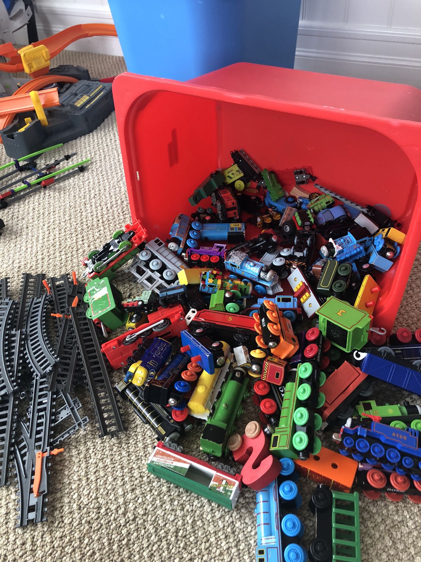 Huge lot of Thomas the train tracks , structures, and trains