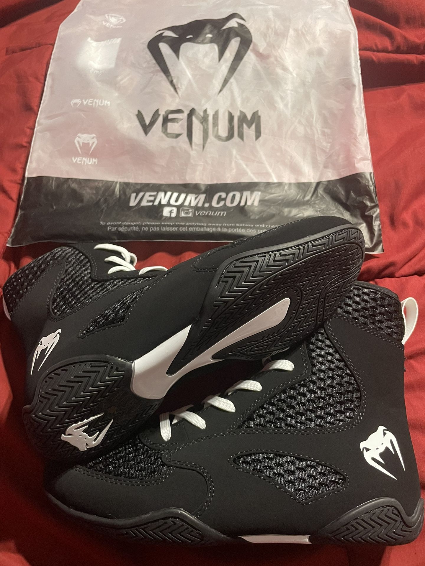 Venum Contender Boxing Shoes (6.5)