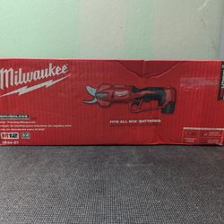 Milwaukee M12 Pruning Shear Kit, "NEW"