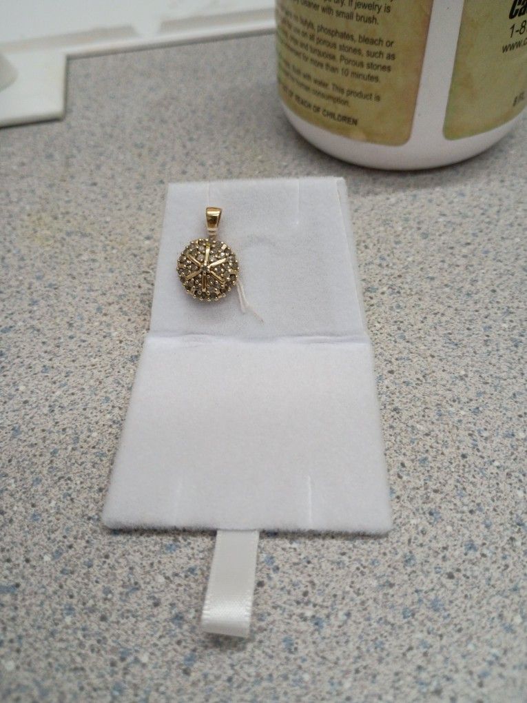2 Grams Of 10 K Gold Pendant