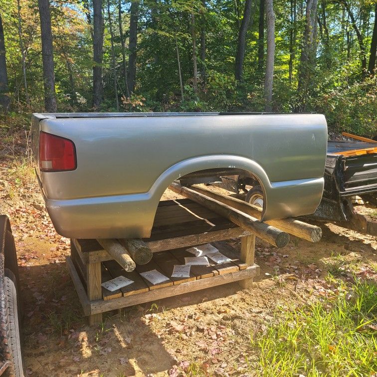 S10 Pickup Bed