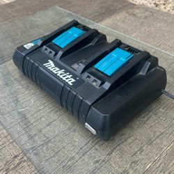Makita Dual Port Rapid Charger – DC18RD (18V LXT Lithium-Ion)