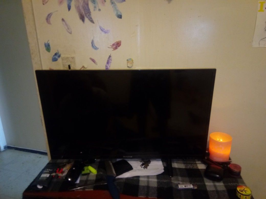 Westinghouse Flat Screen TV For Sale Only Want 50 Dollars For It 