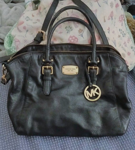 Michael Kors Black Leather Bag/Crossbody. Perfect Condition. Lots Of Room For A Laptop.