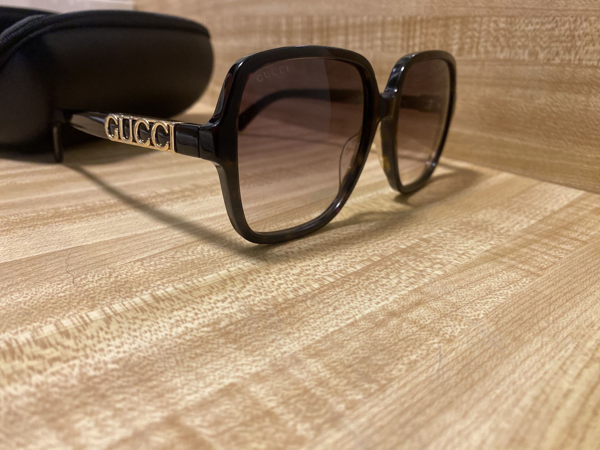 Gucci Sun Glasses