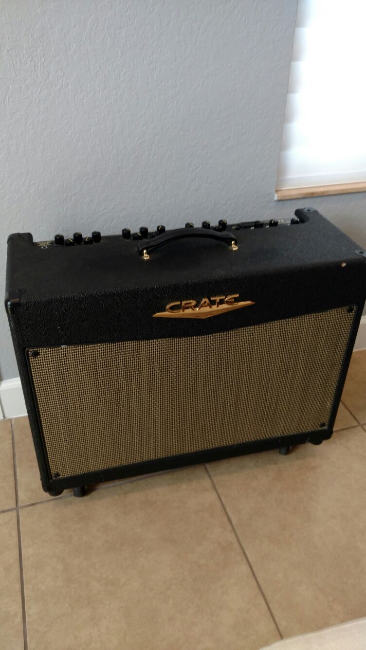 Crate Guitar Amp 2x12s Insane tones