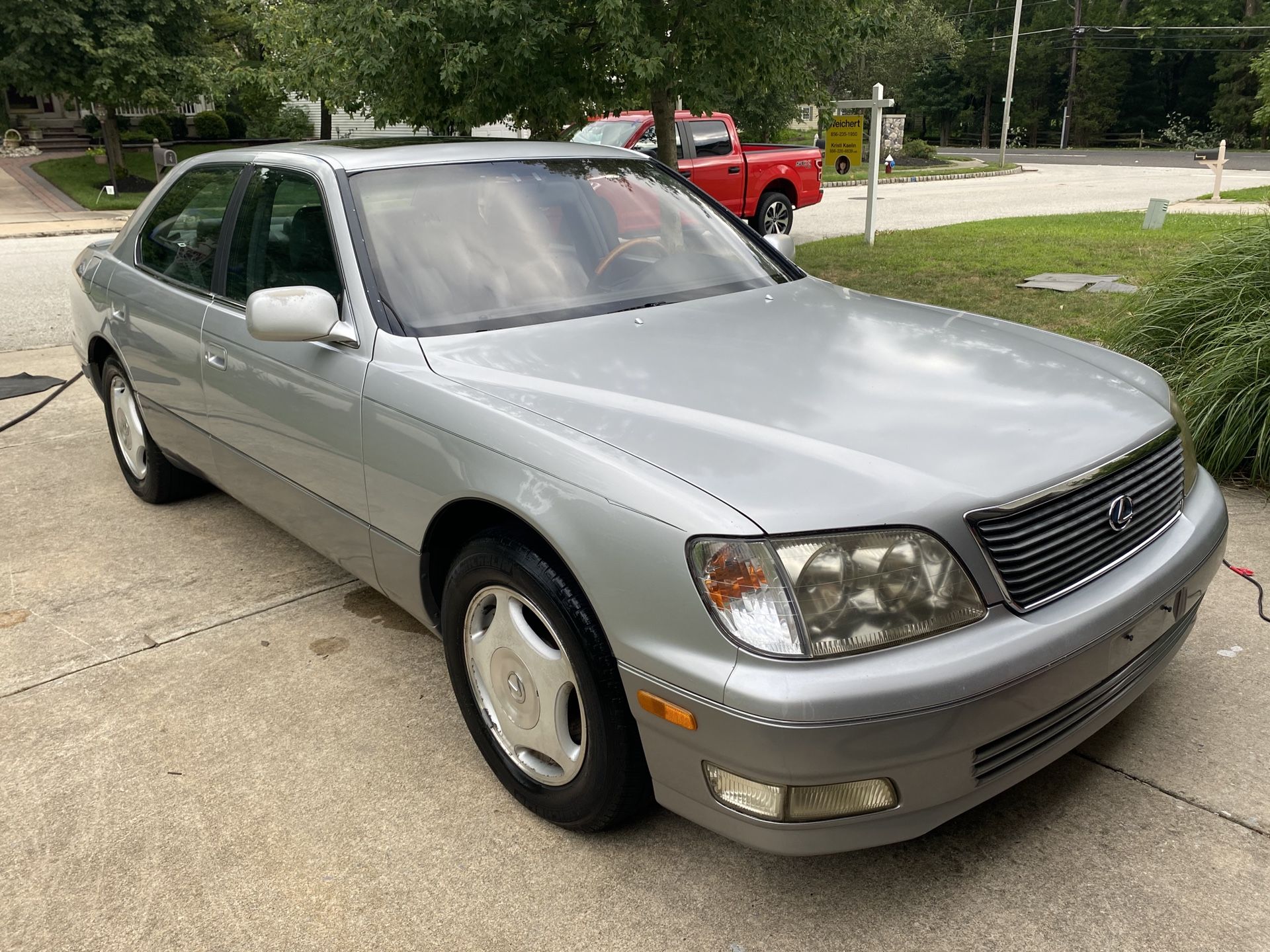 1999 Lexus LS 400