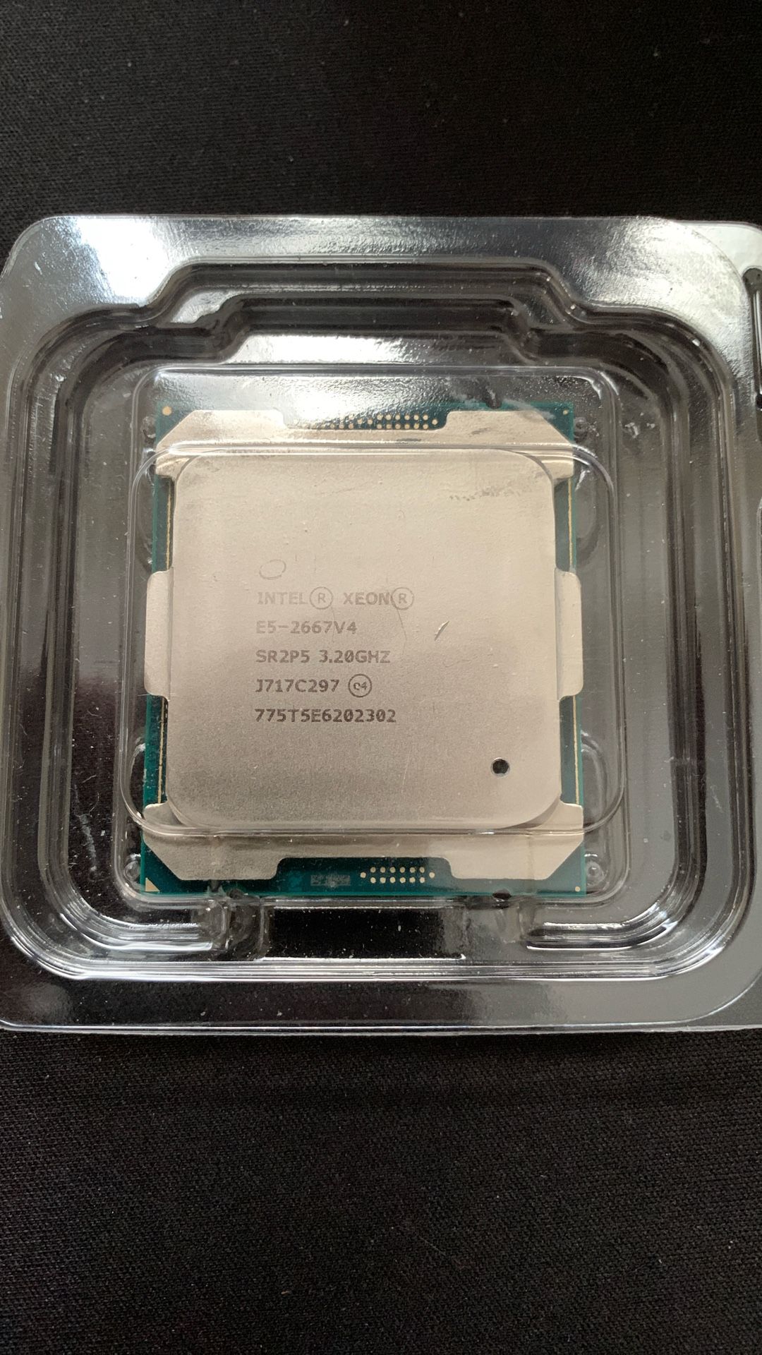 Intel Xeon E5-2667 v4