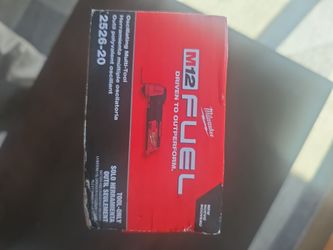 Milwaukee M12 FUEL Oscillating Multi-Tool 2526-20
