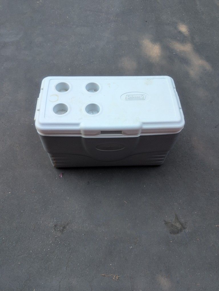 Coleman Igloo Cold Box Eski