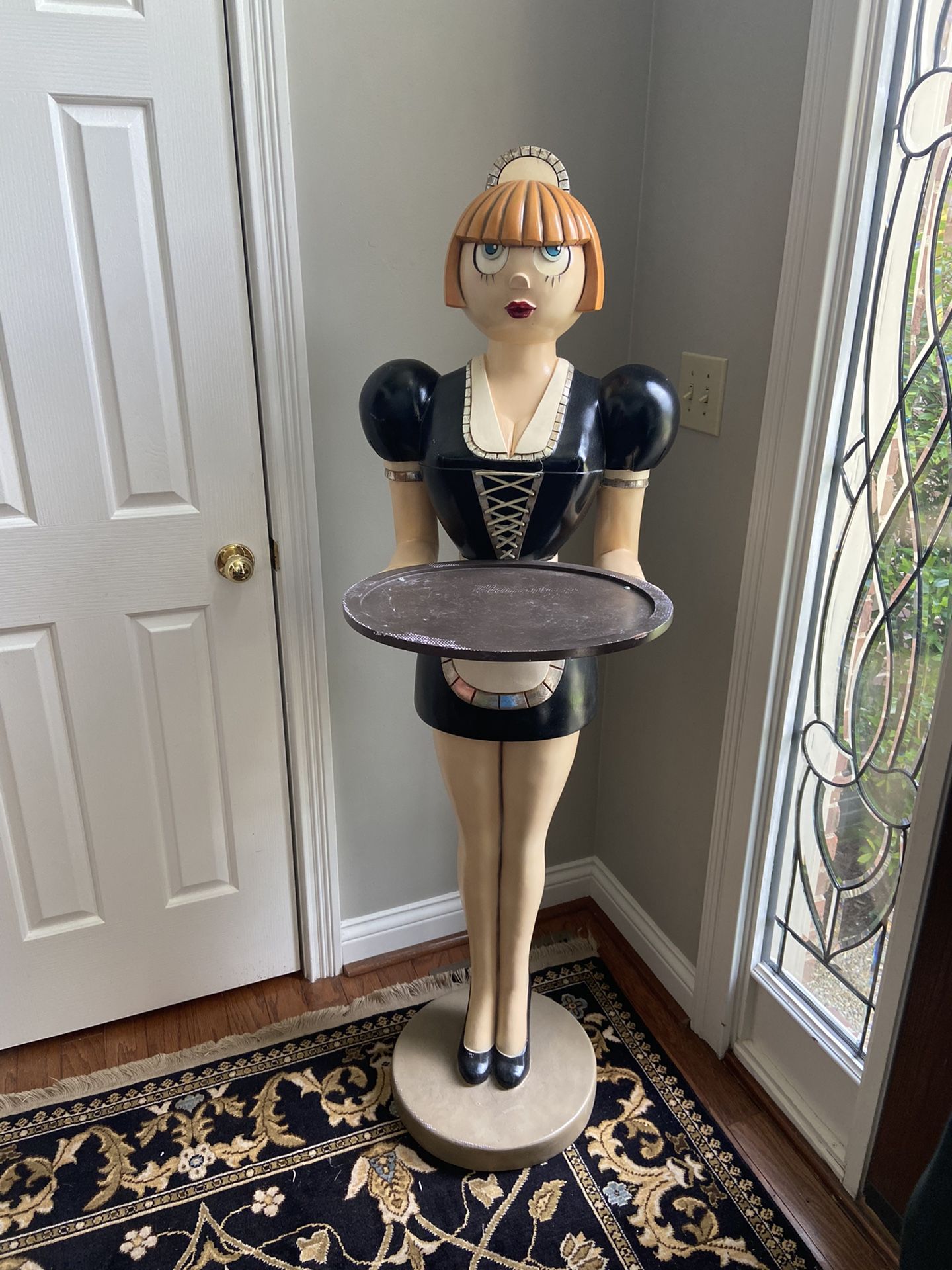 Leonardo Luna Bar Lady Stand