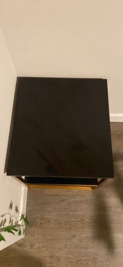 GOLD BLACK NIGHTSTAND