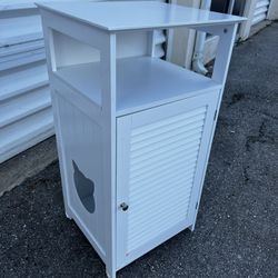 Penn-Plax Cat Walk Furniture: Contemporary Home Cat Litter Enclosure 20x18x38in