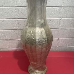 Vase large metal