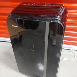 Toshiba  13500-BTU Portable Air Conditioner