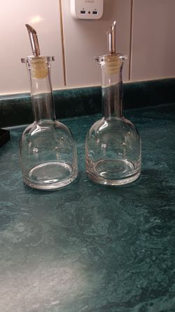 New set of oil bottles 8"
