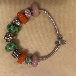 Pandora Bracelet With 11 Charms