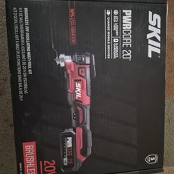 Skill PWR CORE 20 20-volt Cordless Brushless Variable speed 33 -Piece •scillating Multi-Tool1 -Batteries Incl...