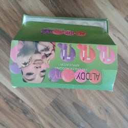 Fat Cheek Hugging Applicators 