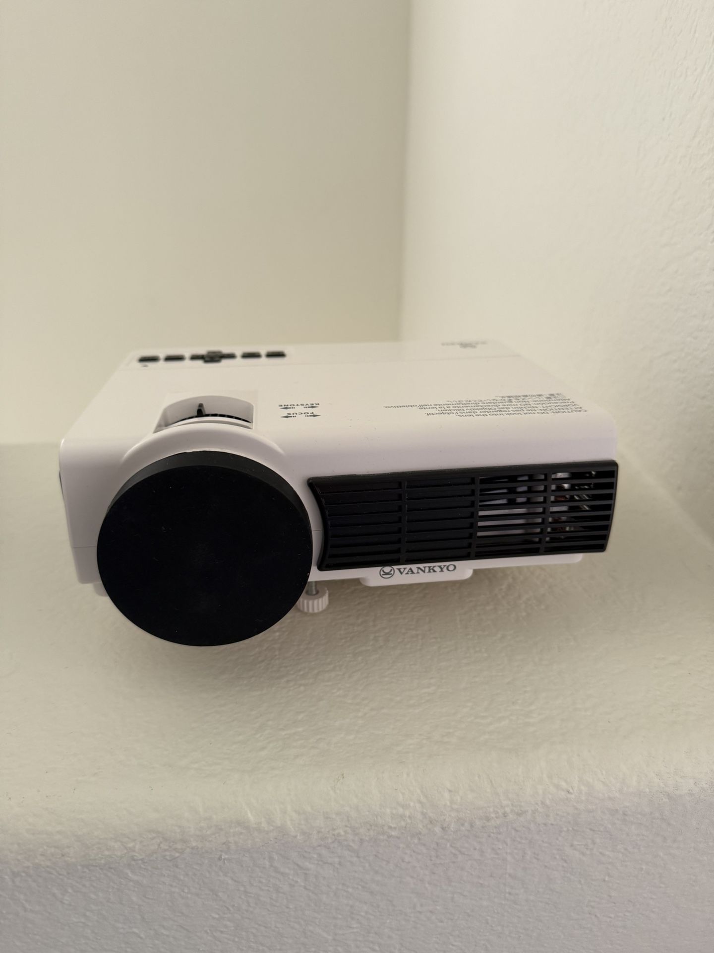 Vankyo Projector