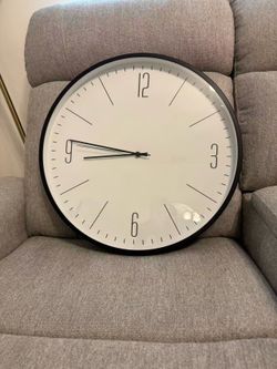 Modern Minimal Wall Non-Ticking Silent Wall Clock