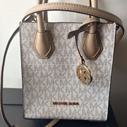 Michal Kors Handbag 