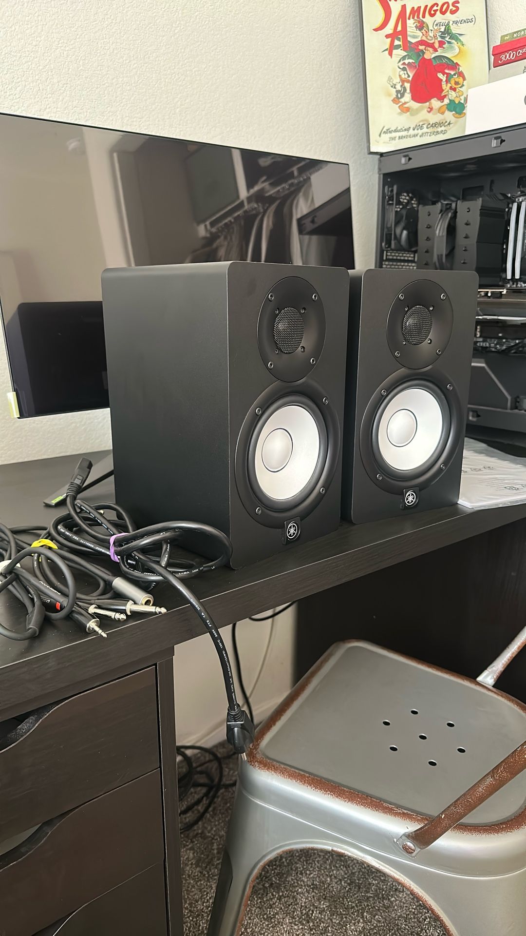 Yamaha HS5 Speakers New
