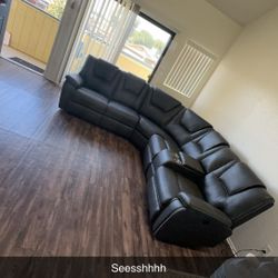 Power Recliner Sectional 