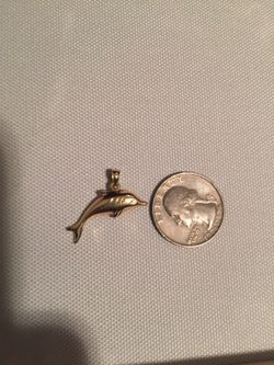 10k dolphin pendant