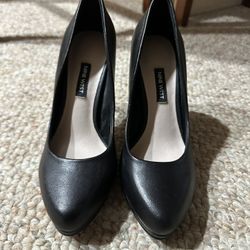 Nine West Black Pumps Size 7 4in Heel 