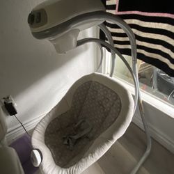 Graco Baby Swing