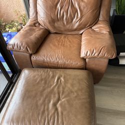 Plush brown leather Italsofa with ottoman