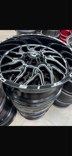 Chevy Rines y Llantas 20” con 33”