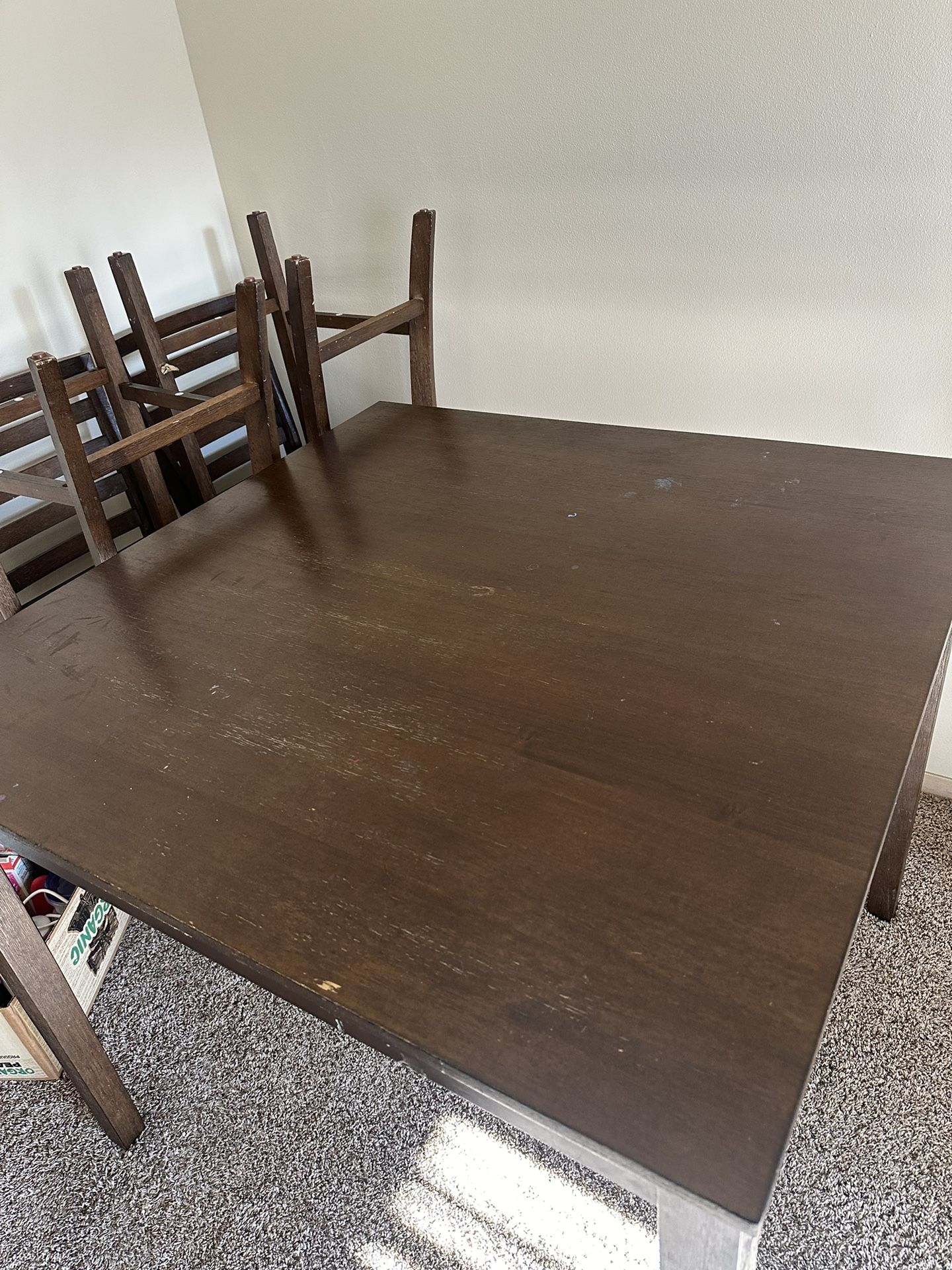 Kitchen table 