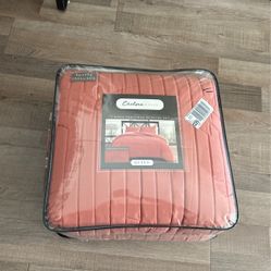 7 Piece Queen Bedding Set