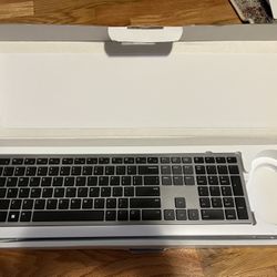 Dell KB700 Wireless/Bluetooth Keyboard