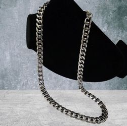 Unisex Cuban Link Necklace, 11 mm Polished Titanium Steel Chain, 23.6-inch/60cm Length