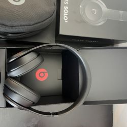 beats solo 3 headphones