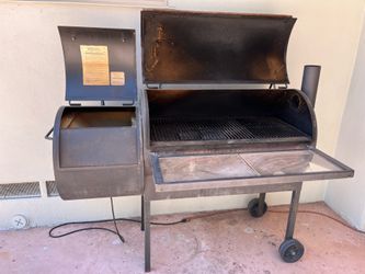 Trigger wood pellet grill.
