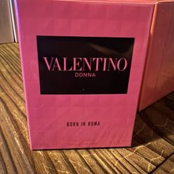 Valentino Donna Born In Roma 