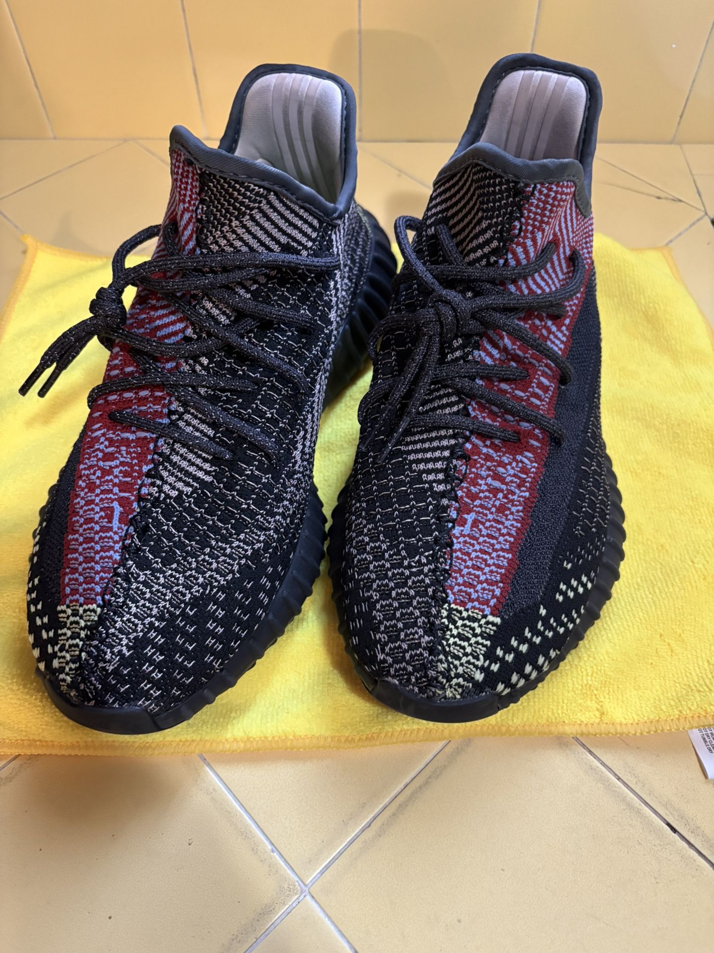 Adidas Yeezy Boost 350 V2 