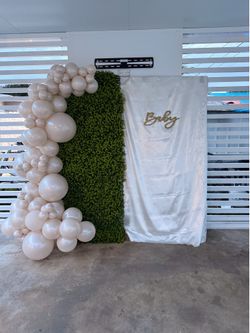 Baby shower, gender reveal decoration