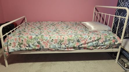 IKEA SAGSTUA White Metal Bed Frame