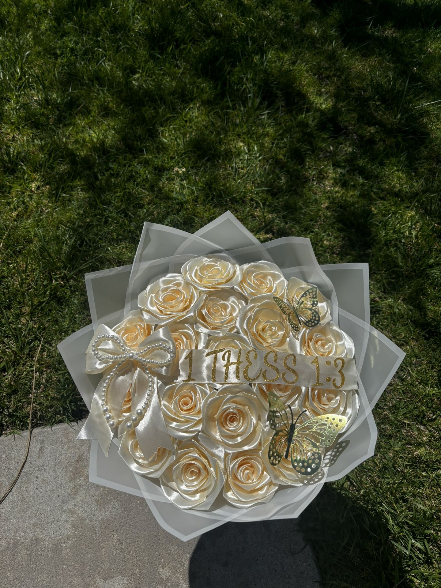Eternal Roses, Forever Flowers, Ramo Buchon