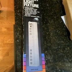 Under Cabinet  Light Fixture