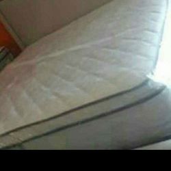 Queen size new thick pillow tpp bed can deliver 