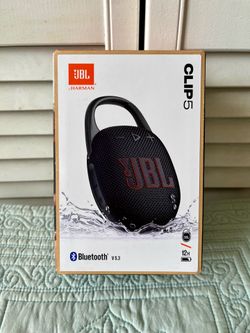 JBL Clip 5 Portable Bluetooth Speaker Black Waterproof New