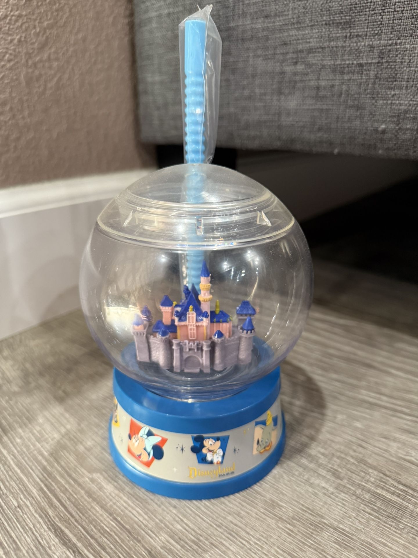 Disneyland Castle Snow globe Cup