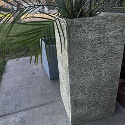 brand new patio ceramic pot in box. plant Not Included.